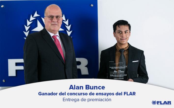 Entrega de Premiación – Concurso de Ensayos del FLAR para estudiantes universitarios